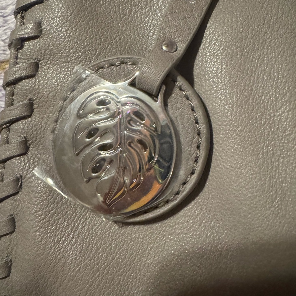 Gray Tommy Bahama purse NEW - Picture 2 of 7